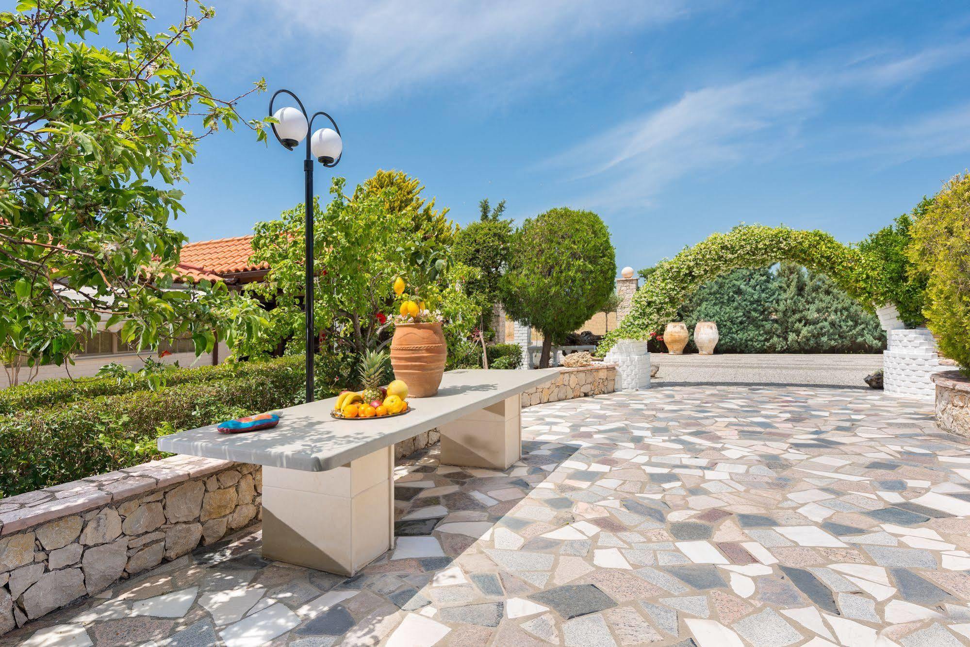 Elefteria Apts & Suites Kolymbia Exterior photo
